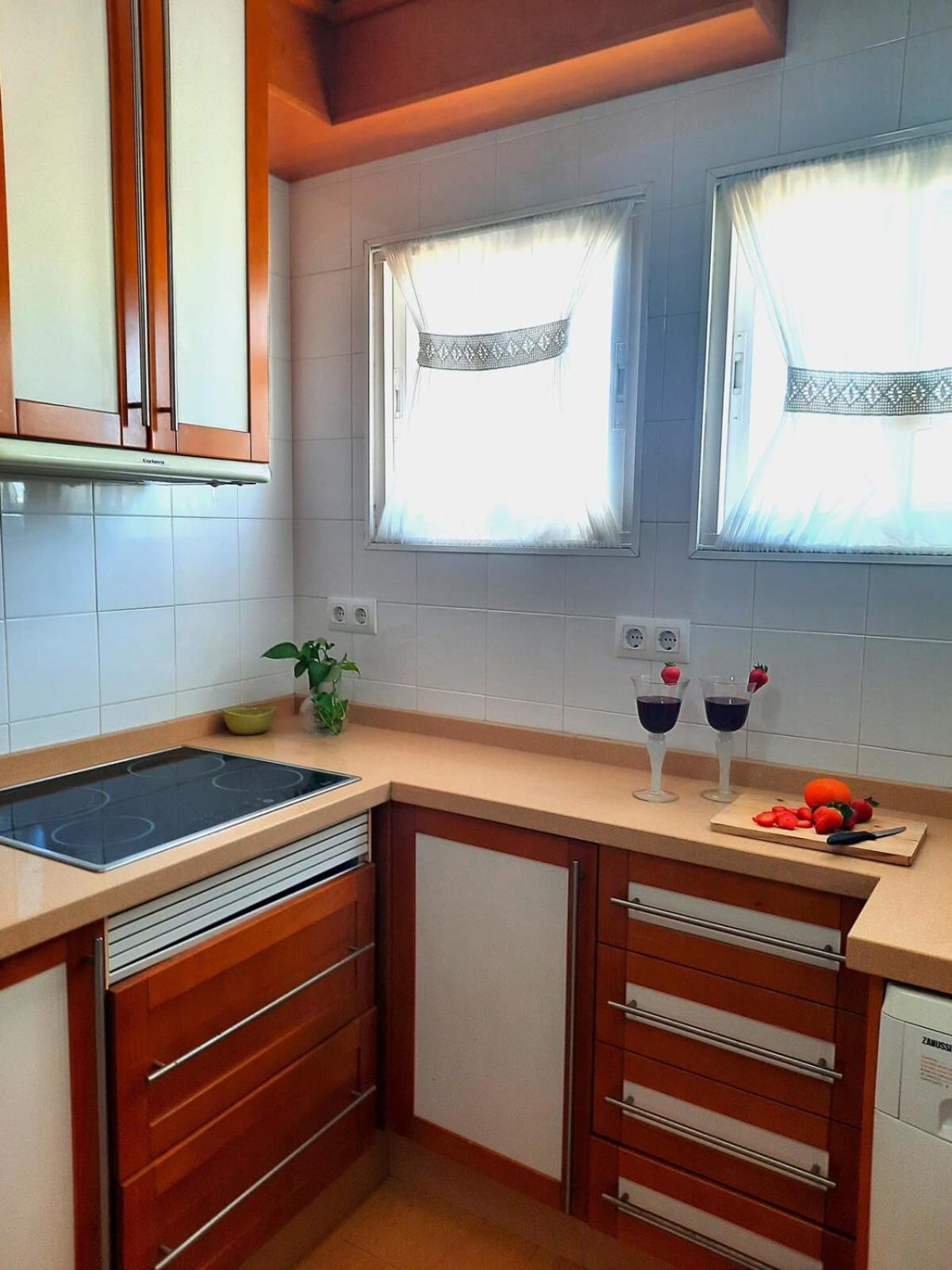 Paseo Del Rey - Fuengirola 2 Bedrooms Oceanfront Apartment Bagian luar foto